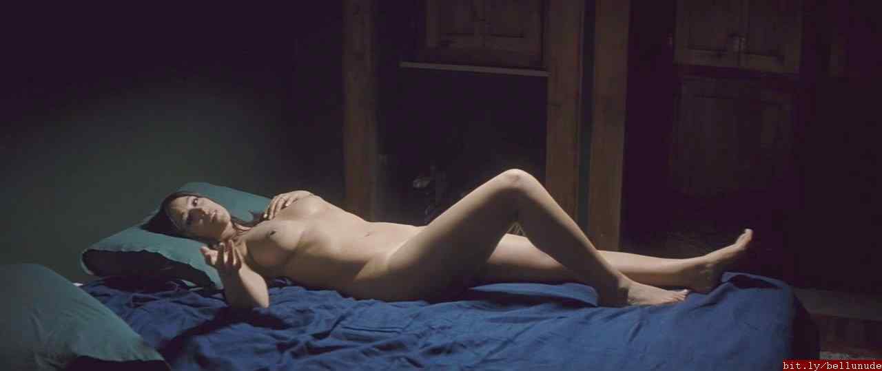 Naked pics of monica bellucci