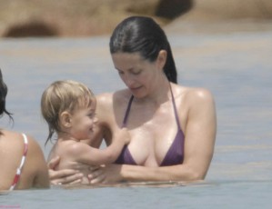 Courtney cox topless