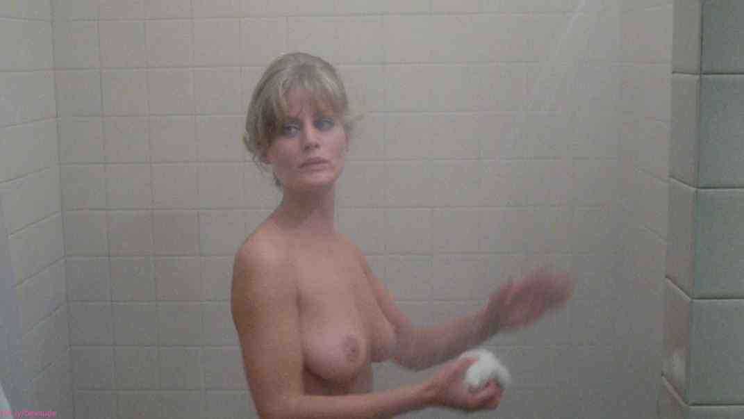 Beverly dangelo nude pictures