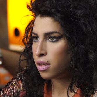 Amy Winehouse rehab crack video london