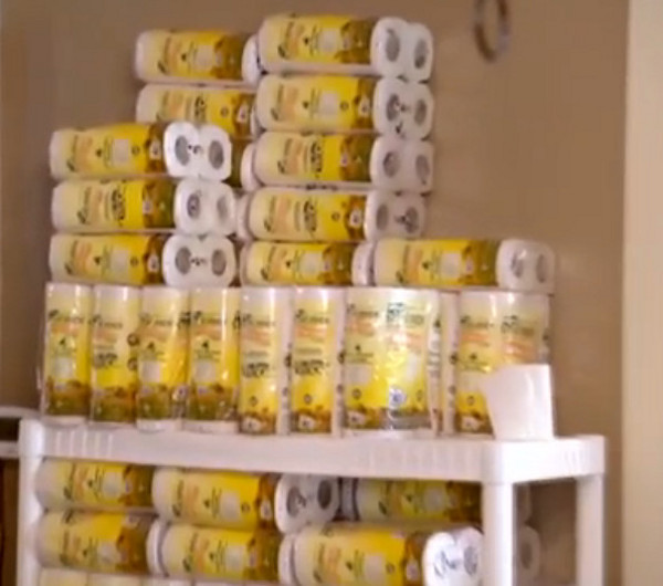 honey-boo-boo-toilet-paper-stock-pile