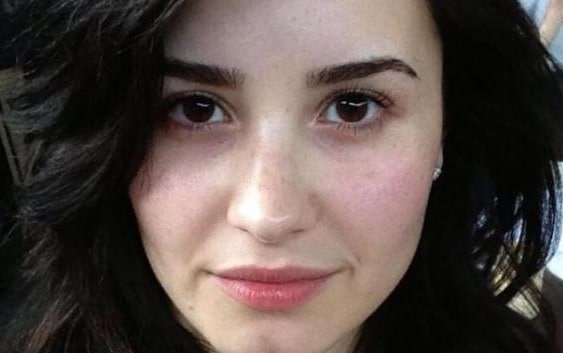 Demi Lovato without makeup