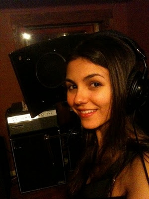 Victoria Justice without makeup