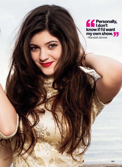 Kendall jenner and kylie jenner in march glamour 2013 3 412x560