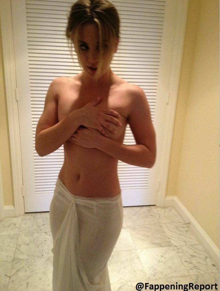 http://www.hecklerspray.com/wp-content/gallery/kaley-cuoco-nude/Kaley-Cuoco-Leaked-Nudes-008.jpg